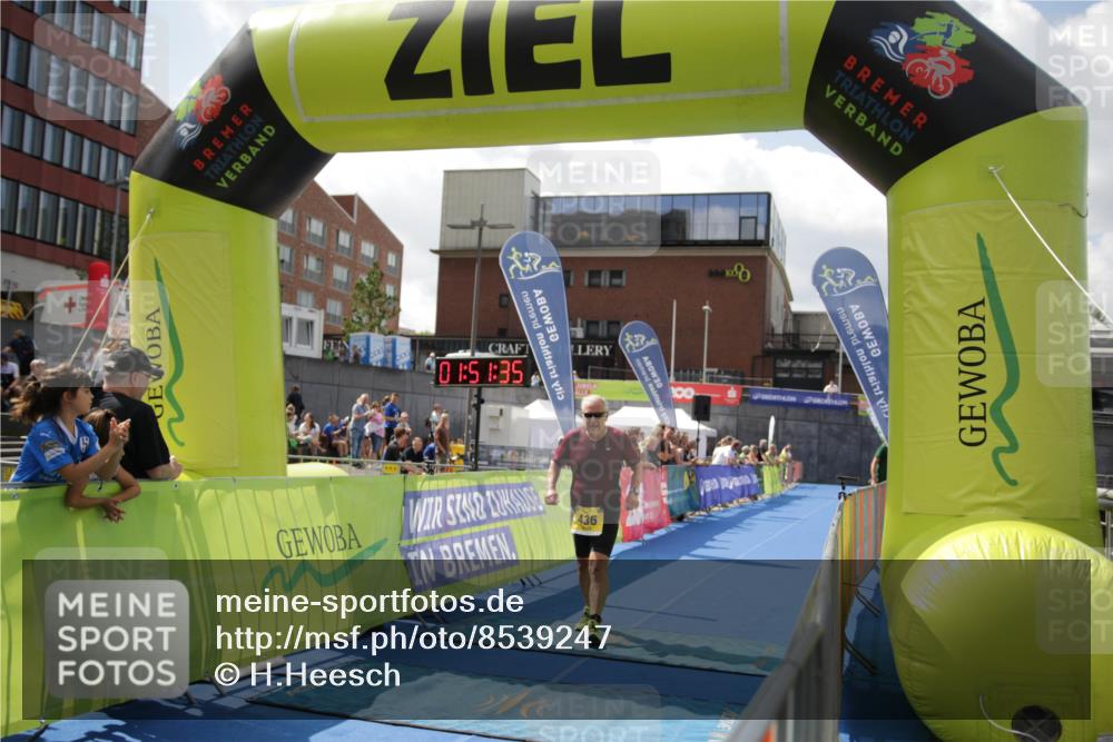 10.08.2025 - GEWOBA Citytriathlon Bremen H.Heesch http://msf.ph/oto/8539247 10.08.2025 11:55:12 Ziel  meine-sportfotos.de