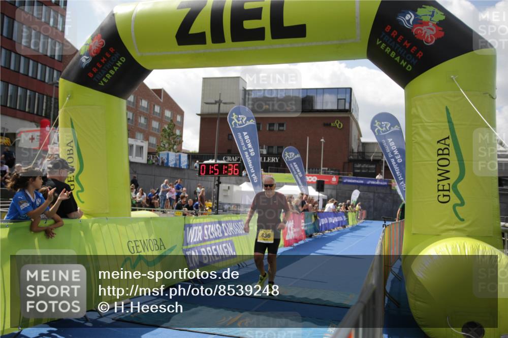 10.08.2025 - GEWOBA Citytriathlon Bremen H.Heesch http://msf.ph/oto/8539248 10.08.2025 11:55:12 Ziel  meine-sportfotos.de