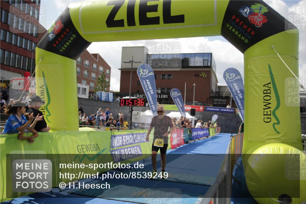 10.08.2025 - GEWOBA Citytriathlon Bremen H.Heesch http://msf.ph/oto/8539249 10.08.2025 11:55:12 Ziel  meine-sportfotos.de