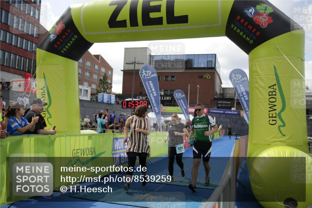 10.08.2025 - GEWOBA Citytriathlon Bremen H.Heesch http://msf.ph/oto/8539259 10.08.2025 11:56:45 Ziel 177 meine-sportfotos.de