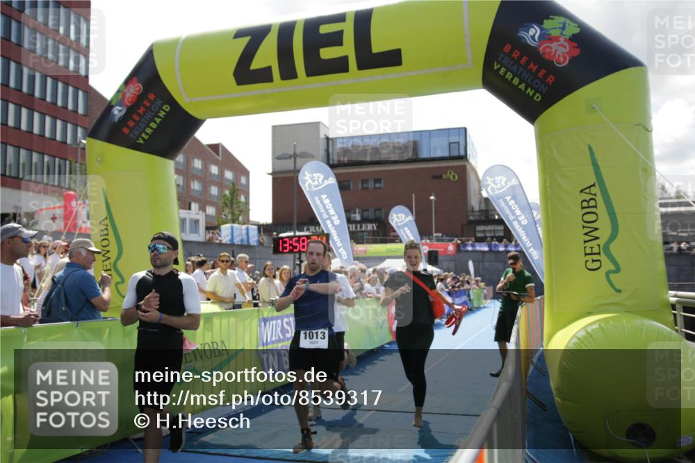 10.08.2025 - GEWOBA Citytriathlon Bremen H.Heesch http://msf.ph/oto/8539317 10.08.2025 13:58:32 Ziel 665, 1030 meine-sportfotos.de