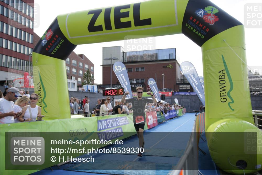 10.08.2025 - GEWOBA Citytriathlon Bremen H.Heesch http://msf.ph/oto/8539330 10.08.2025 14:02:14 Ziel 597, 627, 800, 912, 1011 meine-sportfotos.de