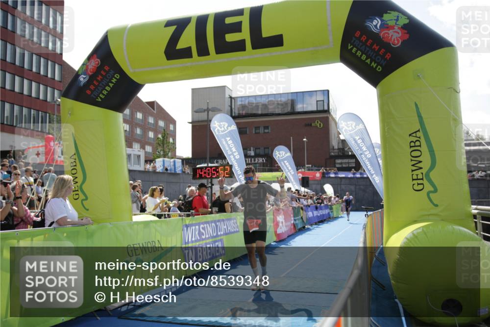 10.08.2025 - GEWOBA Citytriathlon Bremen H.Heesch http://msf.ph/oto/8539348 10.08.2025 14:05:51 Ziel 668, 839, 973 meine-sportfotos.de
