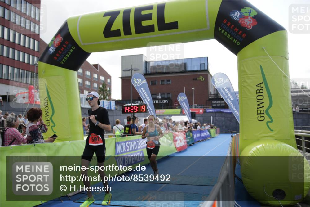 10.08.2025 - GEWOBA Citytriathlon Bremen H.Heesch http://msf.ph/oto/8539492 10.08.2025 14:29:17 Ziel 591, 794, 842, 946, 963 meine-sportfotos.de