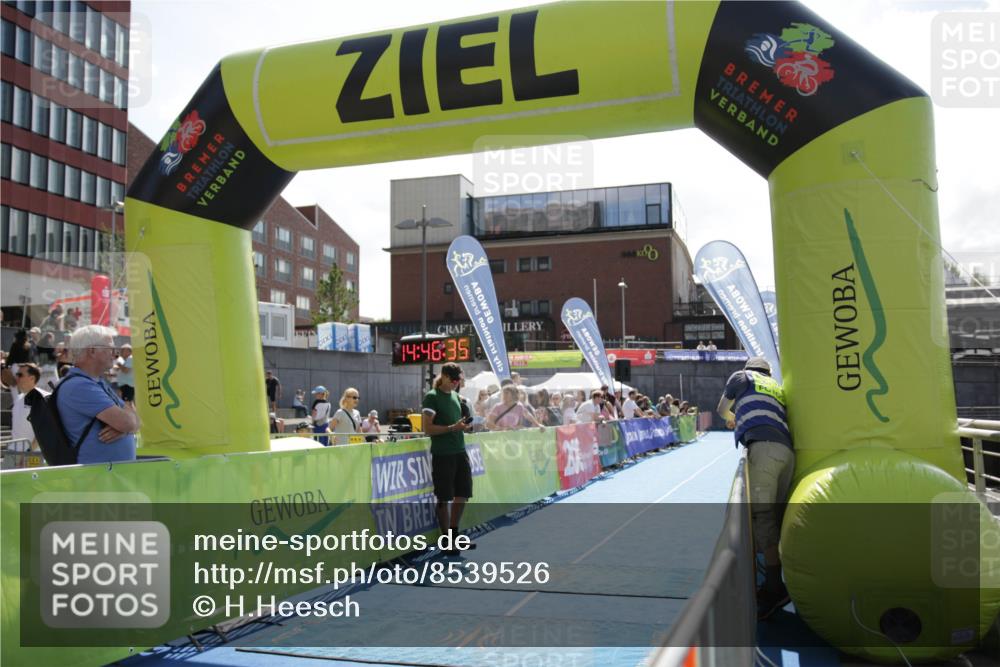 10.08.2025 - GEWOBA Citytriathlon Bremen H.Heesch http://msf.ph/oto/8539526 10.08.2025 14:46:34 Ziel 593 meine-sportfotos.de