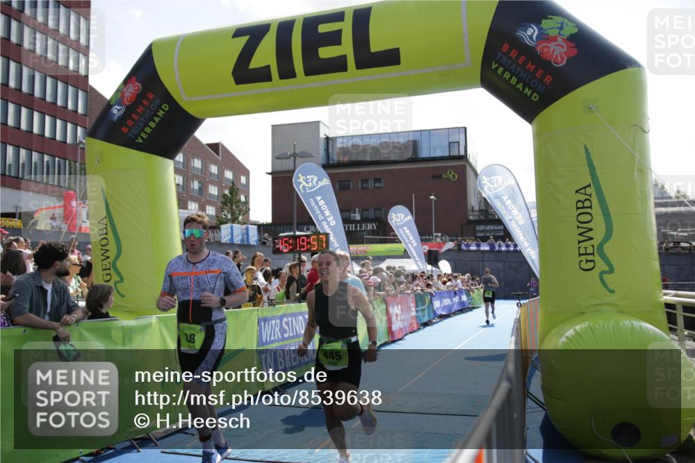 10.08.2025 - GEWOBA Citytriathlon Bremen H.Heesch http://msf.ph/oto/8539638 10.08.2025 15:19:56 Ziel 88, 123, 224, 238, 431, 445 meine-sportfotos.de