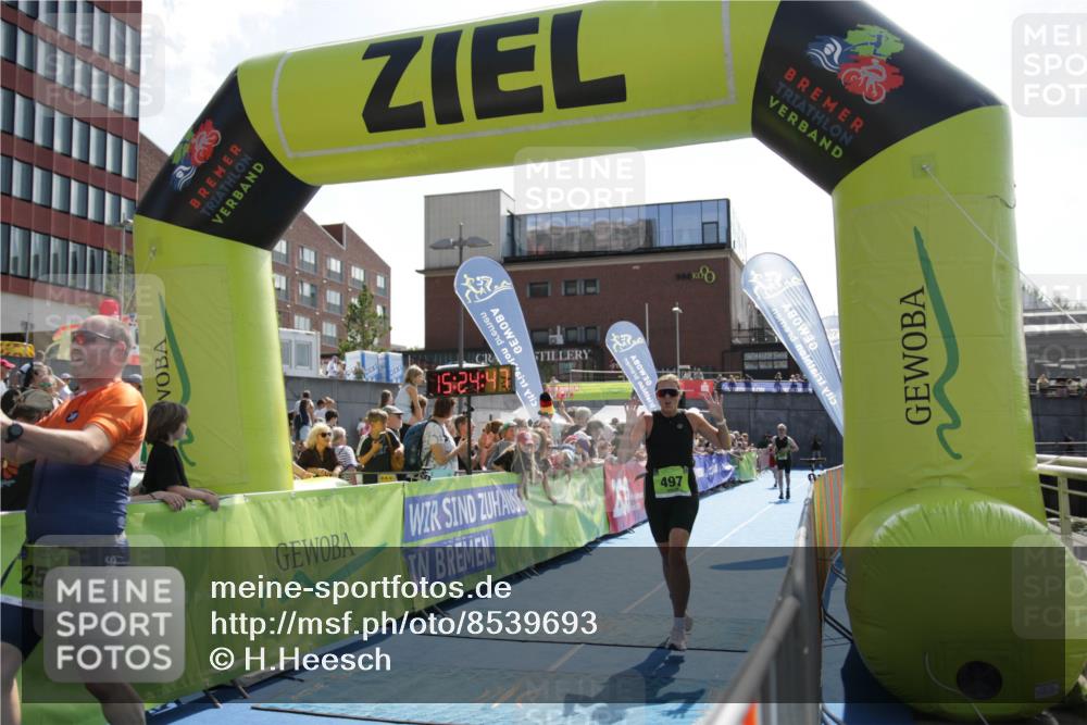 10.08.2025 - GEWOBA Citytriathlon Bremen H.Heesch http://msf.ph/oto/8539693 10.08.2025 15:24:47 Ziel 51, 234, 258, 497 meine-sportfotos.de