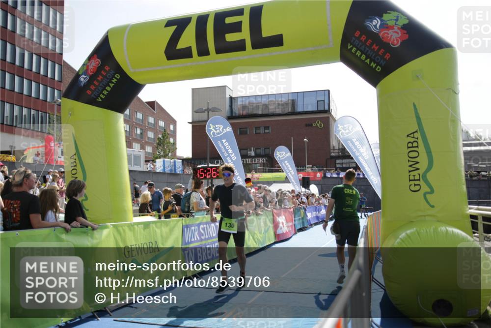 10.08.2025 - GEWOBA Citytriathlon Bremen H.Heesch http://msf.ph/oto/8539706 10.08.2025 15:26:10 Ziel 29, 130, 205, 303, 404 meine-sportfotos.de
