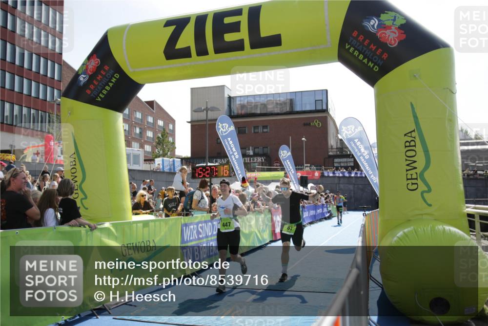 10.08.2025 - GEWOBA Citytriathlon Bremen H.Heesch http://msf.ph/oto/8539716 10.08.2025 15:27:15 Ziel 103, 447 meine-sportfotos.de