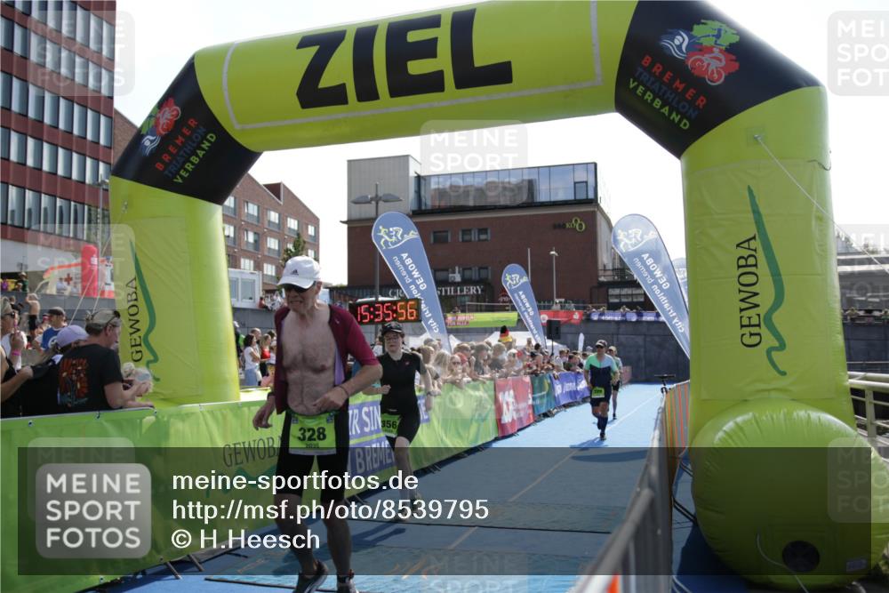 10.08.2025 - GEWOBA Citytriathlon Bremen H.Heesch http://msf.ph/oto/8539795 10.08.2025 15:35:56 Ziel 328, 356, 429, 492 meine-sportfotos.de