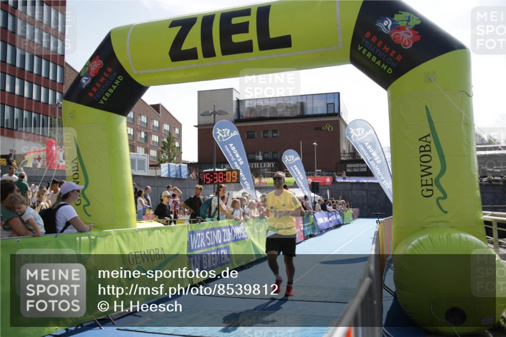 10.08.2025 - GEWOBA Citytriathlon Bremen H.Heesch http://msf.ph/oto/8539812 10.08.2025 15:38:08 Ziel 231, 318, 450, 524 meine-sportfotos.de