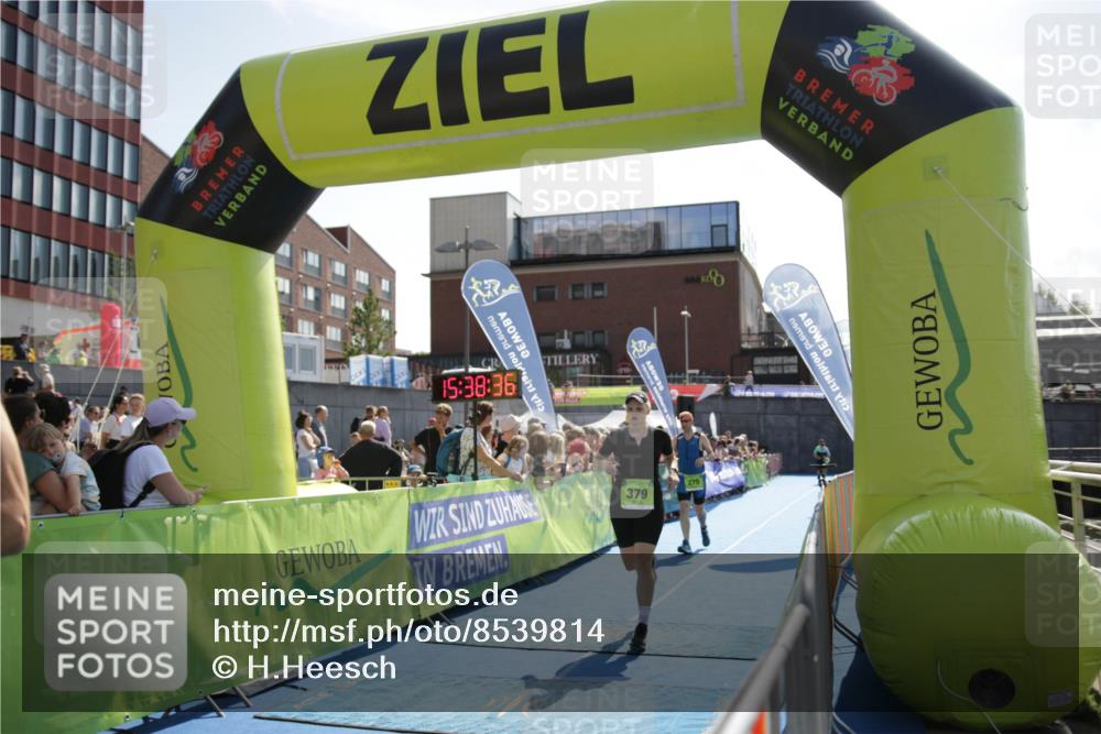 10.08.2025 - GEWOBA Citytriathlon Bremen H.Heesch http://msf.ph/oto/8539814 10.08.2025 15:38:34 Ziel 332, 379, 465 meine-sportfotos.de
