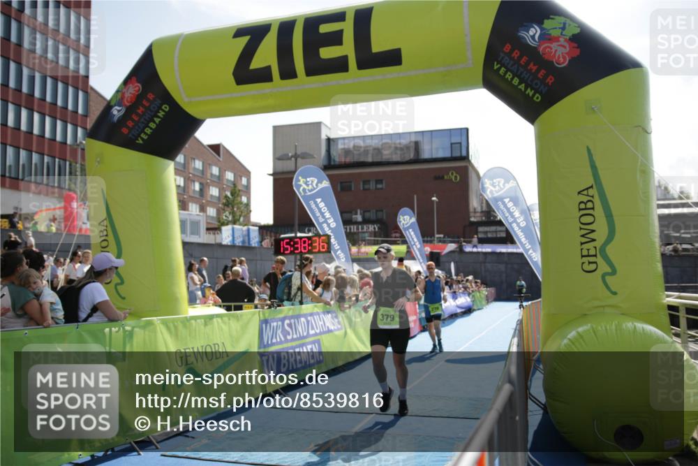 10.08.2025 - GEWOBA Citytriathlon Bremen H.Heesch http://msf.ph/oto/8539816 10.08.2025 15:38:35 Ziel 332, 379, 465 meine-sportfotos.de