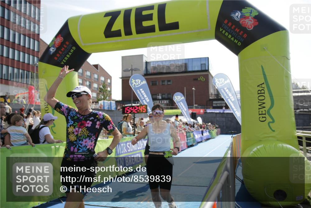 10.08.2025 - GEWOBA Citytriathlon Bremen H.Heesch http://msf.ph/oto/8539839 10.08.2025 15:42:44 Ziel 181, 433, 518 meine-sportfotos.de