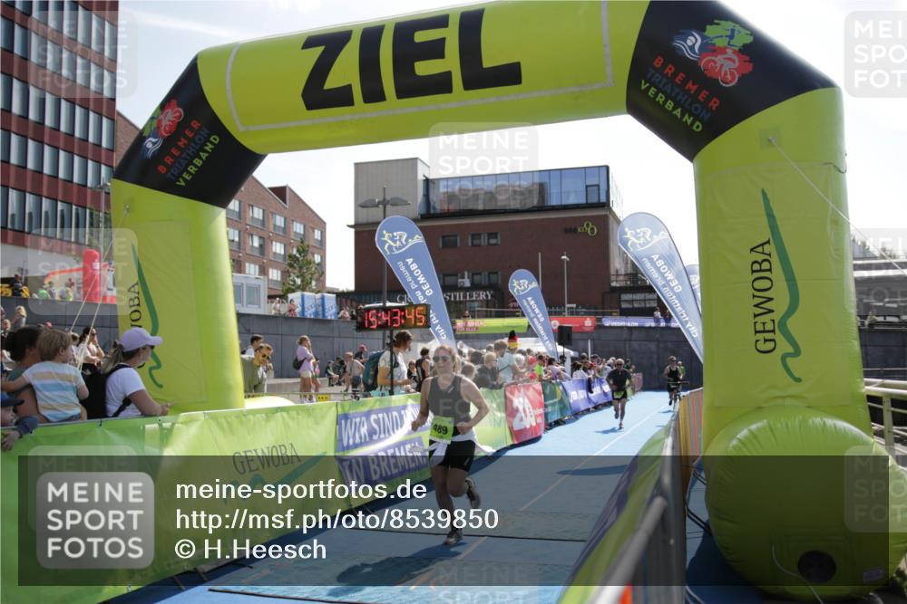 10.08.2025 - GEWOBA Citytriathlon Bremen H.Heesch http://msf.ph/oto/8539850 10.08.2025 15:43:44 Ziel 345, 414, 425, 489 meine-sportfotos.de