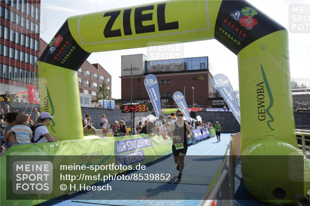 10.08.2025 - GEWOBA Citytriathlon Bremen H.Heesch http://msf.ph/oto/8539852 10.08.2025 15:43:52 Ziel 276, 315, 414, 425, 489 meine-sportfotos.de