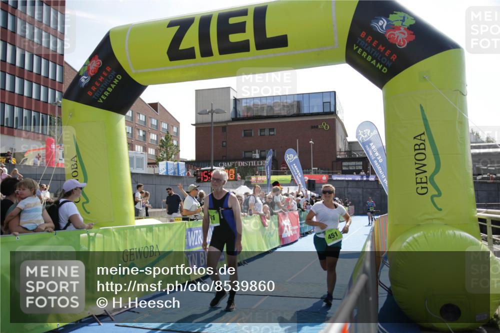 10.08.2025 - GEWOBA Citytriathlon Bremen H.Heesch http://msf.ph/oto/8539860 10.08.2025 15:44:37 Ziel 183, 331, 451 meine-sportfotos.de