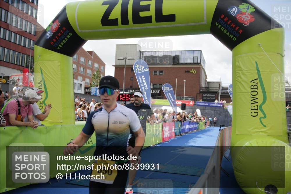 10.08.2025 - GEWOBA Citytriathlon Bremen H.Heesch http://msf.ph/oto/8539931 10.08.2025 11:29:54 Ziel 119, 185, 241, 350, 380, 404, 405 meine-sportfotos.de