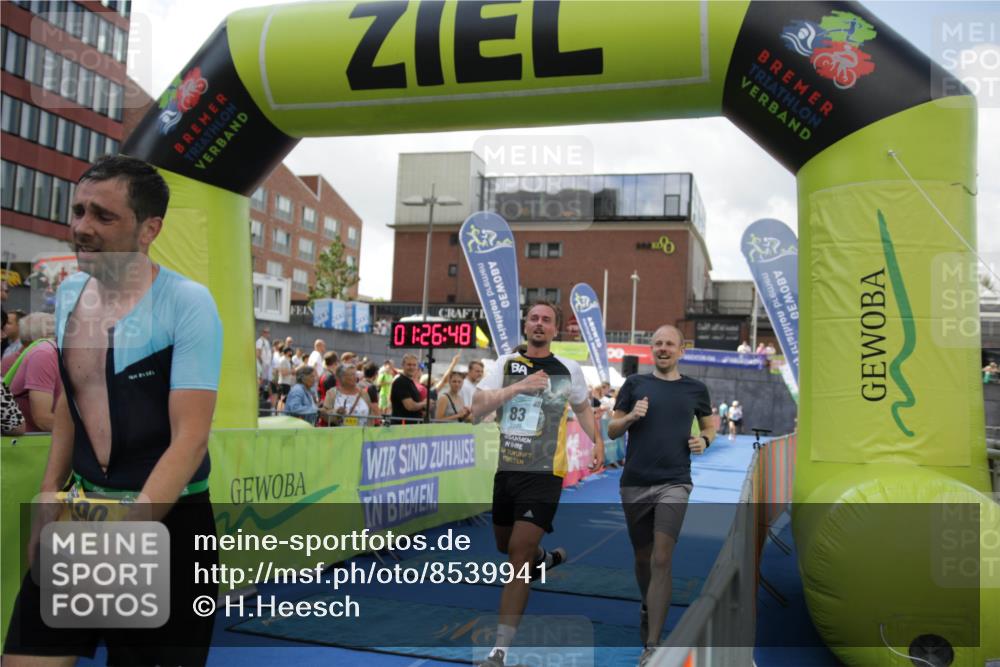 10.08.2025 - GEWOBA Citytriathlon Bremen H.Heesch http://msf.ph/oto/8539941 10.08.2025 11:30:24 Ziel 83, 377, 390, 479, 508 meine-sportfotos.de