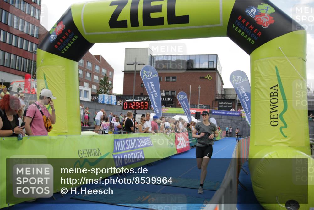 10.08.2025 - GEWOBA Citytriathlon Bremen H.Heesch http://msf.ph/oto/8539964 10.08.2025 11:33:30 Ziel 359 meine-sportfotos.de