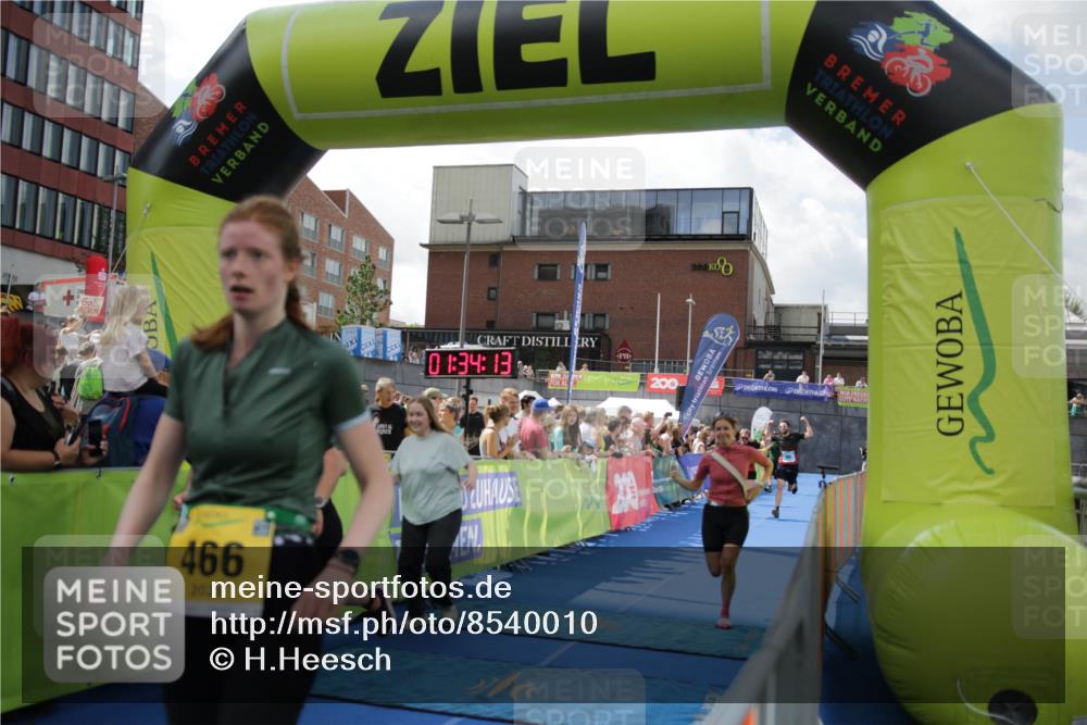 10.08.2025 - GEWOBA Citytriathlon Bremen H.Heesch http://msf.ph/oto/8540010 10.08.2025 11:37:50 Ziel 89, 237, 453, 466, 492 meine-sportfotos.de