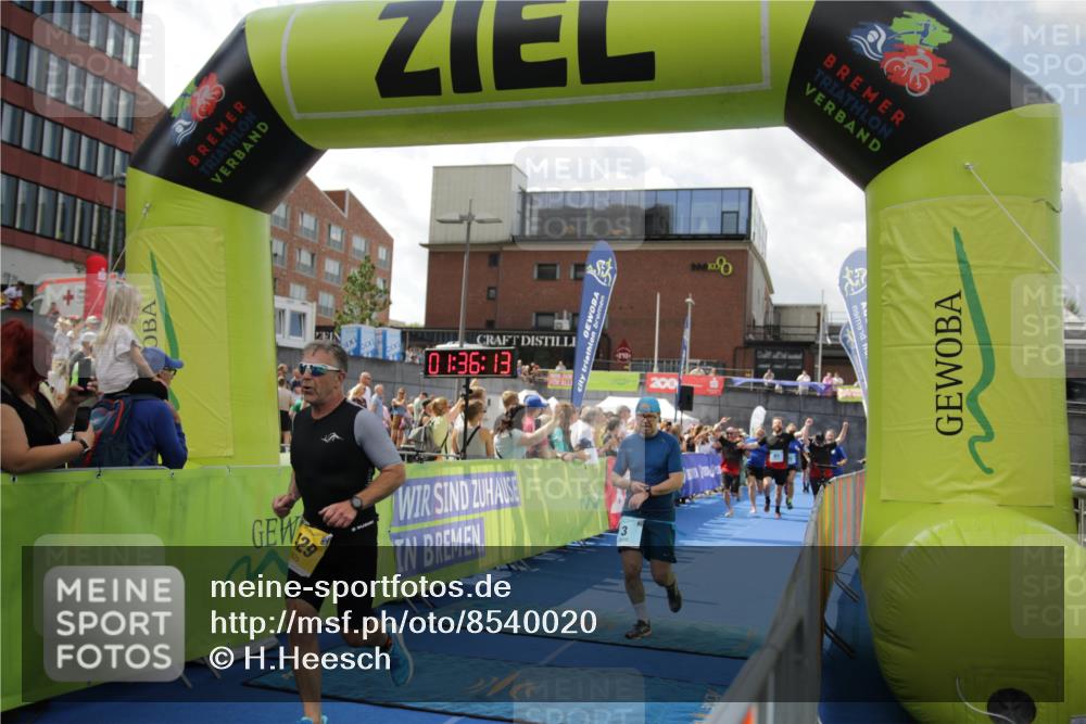 10.08.2025 - GEWOBA Citytriathlon Bremen H.Heesch http://msf.ph/oto/8540020 10.08.2025 11:39:50 Ziel 3, 429 meine-sportfotos.de