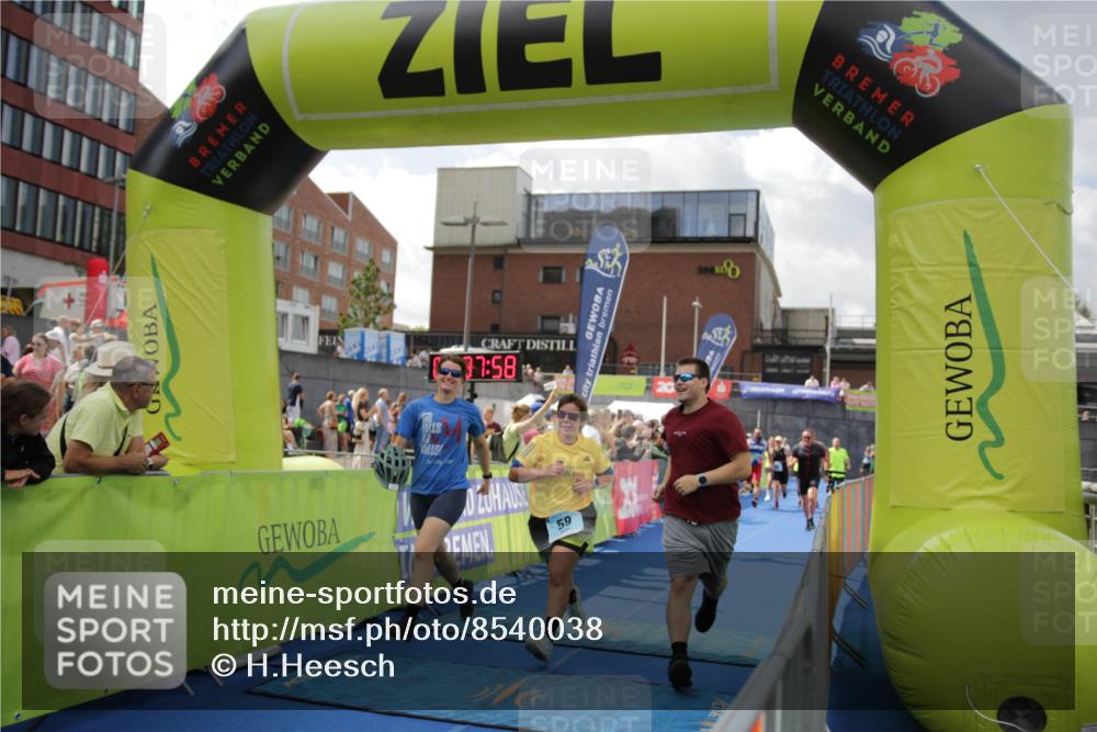 10.08.2025 - GEWOBA Citytriathlon Bremen H.Heesch http://msf.ph/oto/8540038 10.08.2025 11:41:35 Ziel 59, 444 meine-sportfotos.de