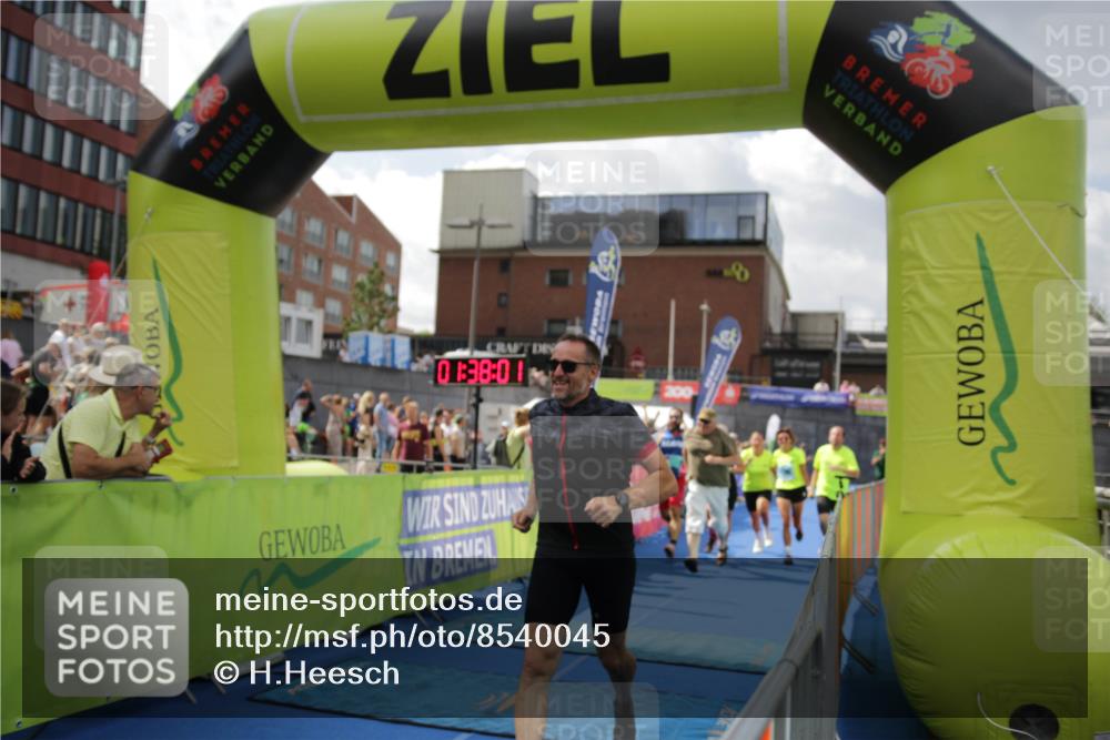 10.08.2025 - GEWOBA Citytriathlon Bremen H.Heesch http://msf.ph/oto/8540045 10.08.2025 11:41:38 Ziel 59, 444 meine-sportfotos.de