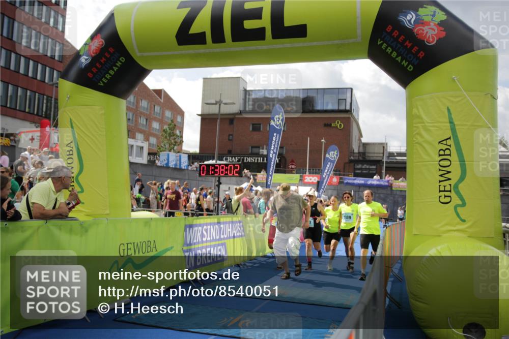 10.08.2025 - GEWOBA Citytriathlon Bremen H.Heesch http://msf.ph/oto/8540051 10.08.2025 11:41:39 Ziel 59, 189, 197, 444 meine-sportfotos.de