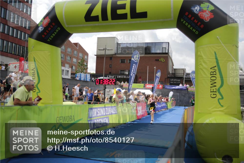 10.08.2025 - GEWOBA Citytriathlon Bremen H.Heesch http://msf.ph/oto/8540127 10.08.2025 11:41:59 Ziel 191, 440, 451, 456 meine-sportfotos.de