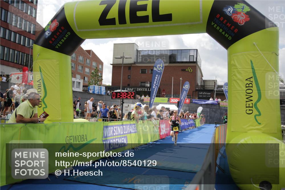 10.08.2025 - GEWOBA Citytriathlon Bremen H.Heesch http://msf.ph/oto/8540129 10.08.2025 11:41:59 Ziel 191, 440, 451, 456 meine-sportfotos.de