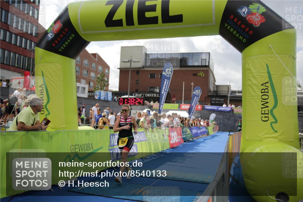 10.08.2025 - GEWOBA Citytriathlon Bremen H.Heesch http://msf.ph/oto/8540133 10.08.2025 11:42:01 Ziel 191, 440, 451, 456, 501 meine-sportfotos.de