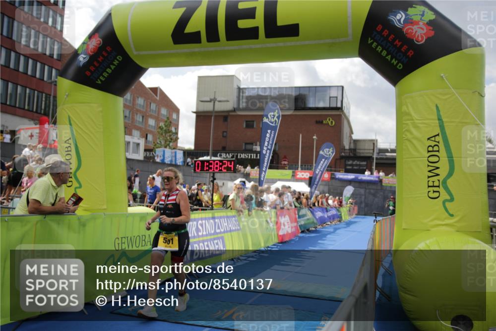 10.08.2025 - GEWOBA Citytriathlon Bremen H.Heesch http://msf.ph/oto/8540137 10.08.2025 11:42:01 Ziel 191, 440, 451, 456, 501 meine-sportfotos.de