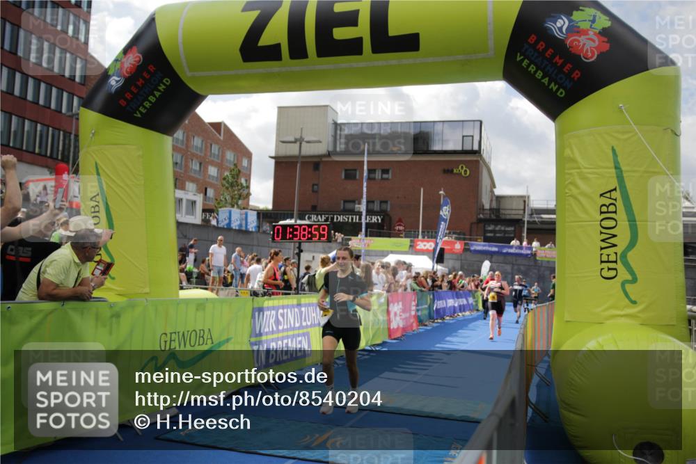 10.08.2025 - GEWOBA Citytriathlon Bremen H.Heesch http://msf.ph/oto/8540204 10.08.2025 11:42:36 Ziel 235, 476 meine-sportfotos.de
