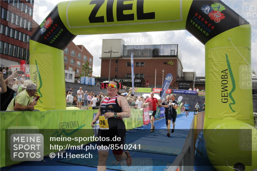 10.08.2025 - GEWOBA Citytriathlon Bremen H.Heesch http://msf.ph/oto/8540241 10.08.2025 11:42:40 Ziel 139, 235, 447, 476 meine-sportfotos.de
