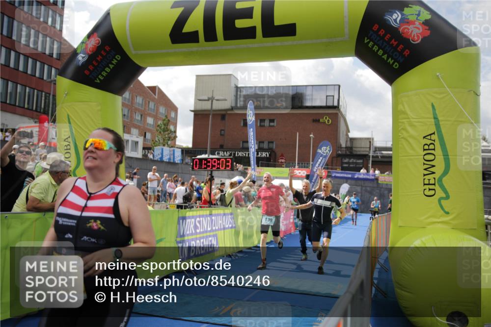 10.08.2025 - GEWOBA Citytriathlon Bremen H.Heesch http://msf.ph/oto/8540246 10.08.2025 11:42:40 Ziel 139, 235, 447, 476 meine-sportfotos.de