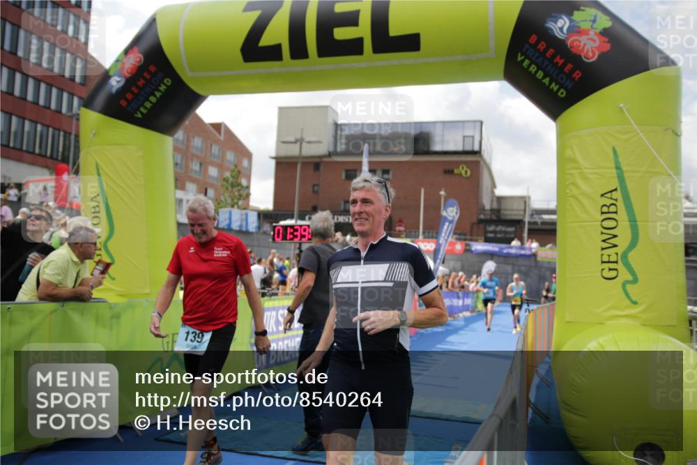 10.08.2025 - GEWOBA Citytriathlon Bremen H.Heesch http://msf.ph/oto/8540264 10.08.2025 11:42:42 Ziel 139, 235, 447, 476 meine-sportfotos.de