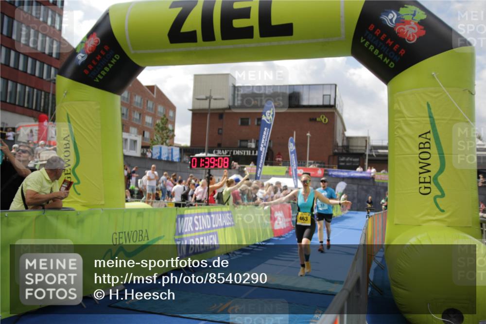 10.08.2025 - GEWOBA Citytriathlon Bremen H.Heesch http://msf.ph/oto/8540290 10.08.2025 11:42:45 Ziel 139, 447, 463 meine-sportfotos.de
