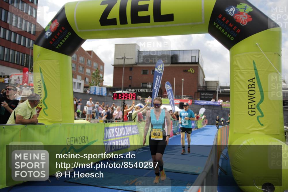 10.08.2025 - GEWOBA Citytriathlon Bremen H.Heesch http://msf.ph/oto/8540297 10.08.2025 11:42:46 Ziel 53, 139, 447, 463 meine-sportfotos.de