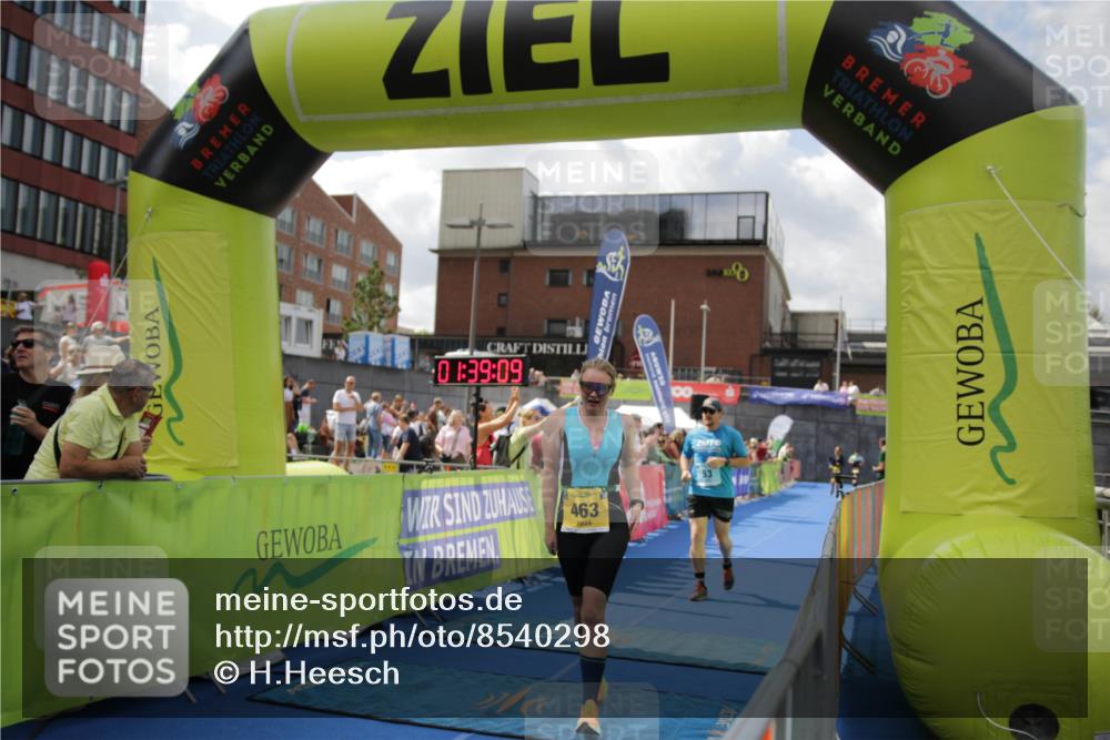 10.08.2025 - GEWOBA Citytriathlon Bremen H.Heesch http://msf.ph/oto/8540298 10.08.2025 11:42:46 Ziel 53, 139, 447, 463 meine-sportfotos.de
