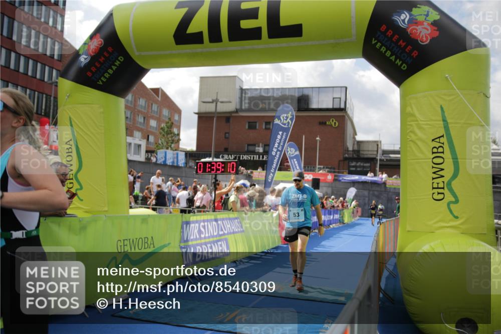 10.08.2025 - GEWOBA Citytriathlon Bremen H.Heesch http://msf.ph/oto/8540309 10.08.2025 11:42:47 Ziel 53, 139, 447, 463 meine-sportfotos.de