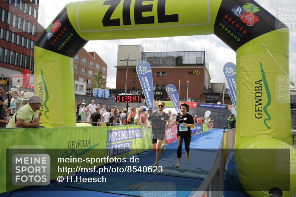 10.08.2025 - GEWOBA Citytriathlon Bremen H.Heesch http://msf.ph/oto/8540623 10.08.2025 11:43:24 Ziel 93, 233 meine-sportfotos.de
