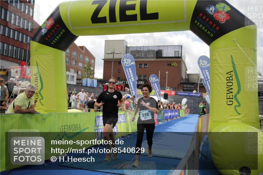 10.08.2025 - GEWOBA Citytriathlon Bremen H.Heesch http://msf.ph/oto/8540629 10.08.2025 11:43:24 Ziel 93, 233 meine-sportfotos.de