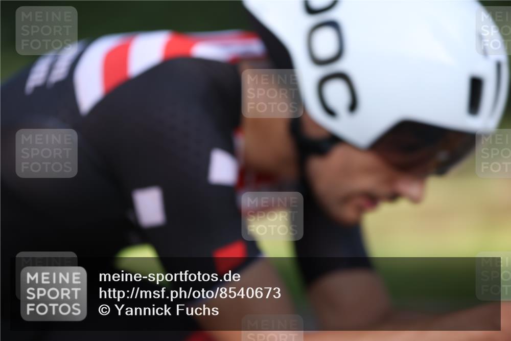 10.08.2025 - GEWOBA Citytriathlon Bremen Yannick Fuchs http://msf.ph/oto/8540673 10.08.2025 10:26:05 Radfahren 431, 507 meine-sportfotos.de