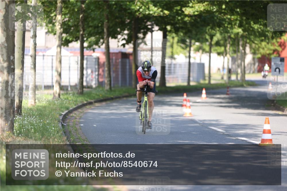 10.08.2025 - GEWOBA Citytriathlon Bremen Yannick Fuchs http://msf.ph/oto/8540674 10.08.2025 10:26:14 Radfahren 395, 431, 507 meine-sportfotos.de