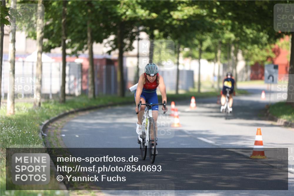 10.08.2025 - GEWOBA Citytriathlon Bremen Yannick Fuchs http://msf.ph/oto/8540693 10.08.2025 10:26:47 Radfahren 487 meine-sportfotos.de