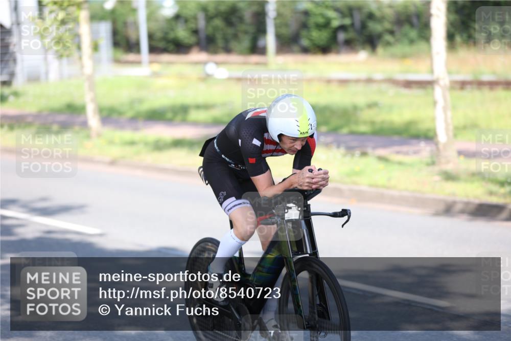 10.08.2025 - GEWOBA Citytriathlon Bremen Yannick Fuchs http://msf.ph/oto/8540723 10.08.2025 10:28:38 Radfahren  meine-sportfotos.de