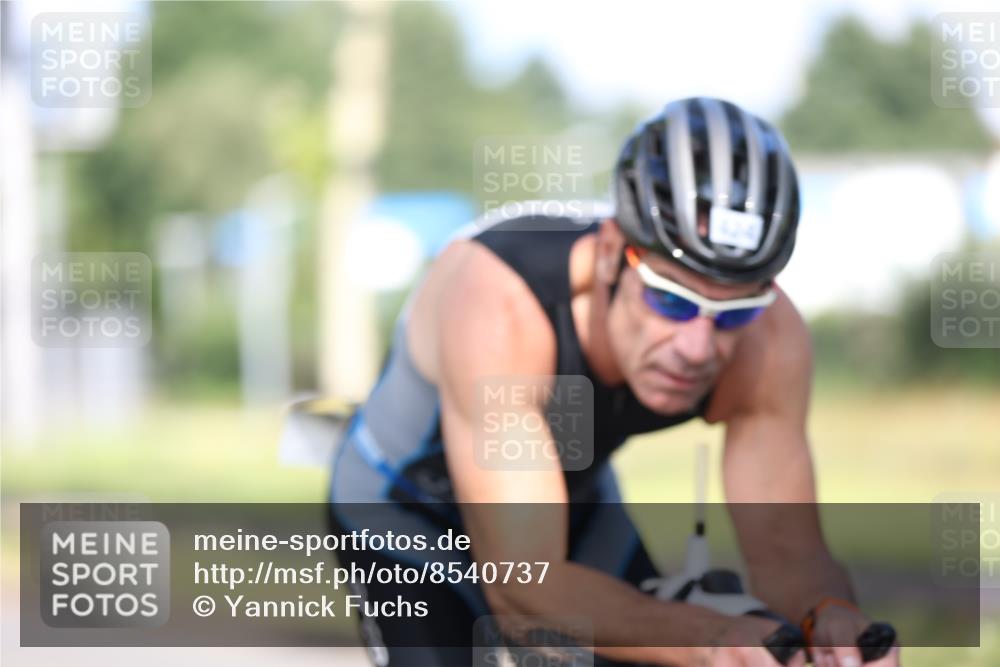 10.08.2025 - GEWOBA Citytriathlon Bremen Yannick Fuchs http://msf.ph/oto/8540737 10.08.2025 10:29:18 Radfahren 386, 412, 509, 510 meine-sportfotos.de