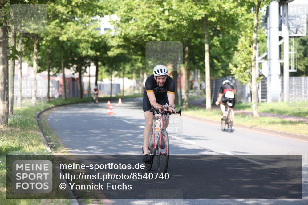 10.08.2025 - GEWOBA Citytriathlon Bremen Yannick Fuchs http://msf.ph/oto/8540740 10.08.2025 10:29:26 Radfahren 386, 412, 509, 510 meine-sportfotos.de