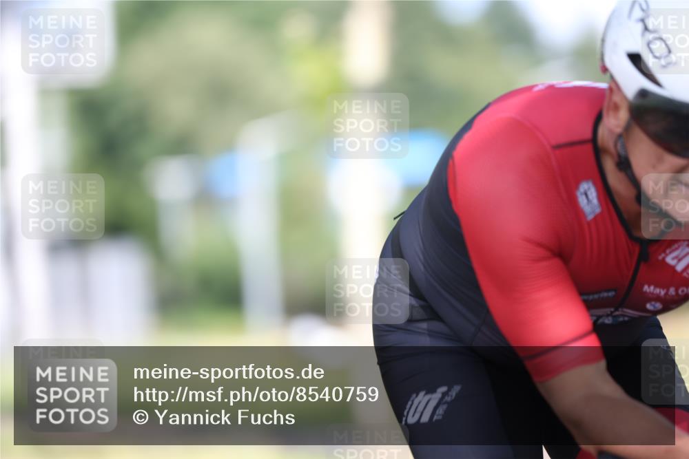 10.08.2025 - GEWOBA Citytriathlon Bremen Yannick Fuchs http://msf.ph/oto/8540759 10.08.2025 10:29:44 Radfahren  meine-sportfotos.de